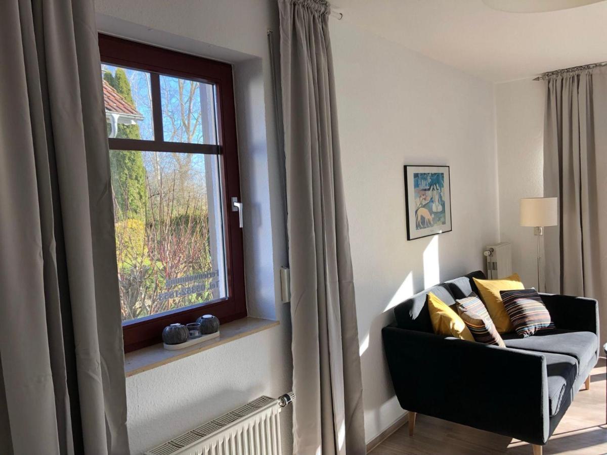 Ferienwohnung-Klaus-Stoertebeker-Mit-Sonnenterrasse-Garten-Zwischen-Strand-Wald-Und-Wiese Gustow  Exterior photo